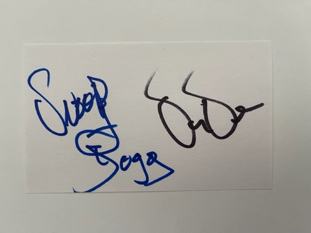 Snoop Dogg and Dr. Dre signed index card