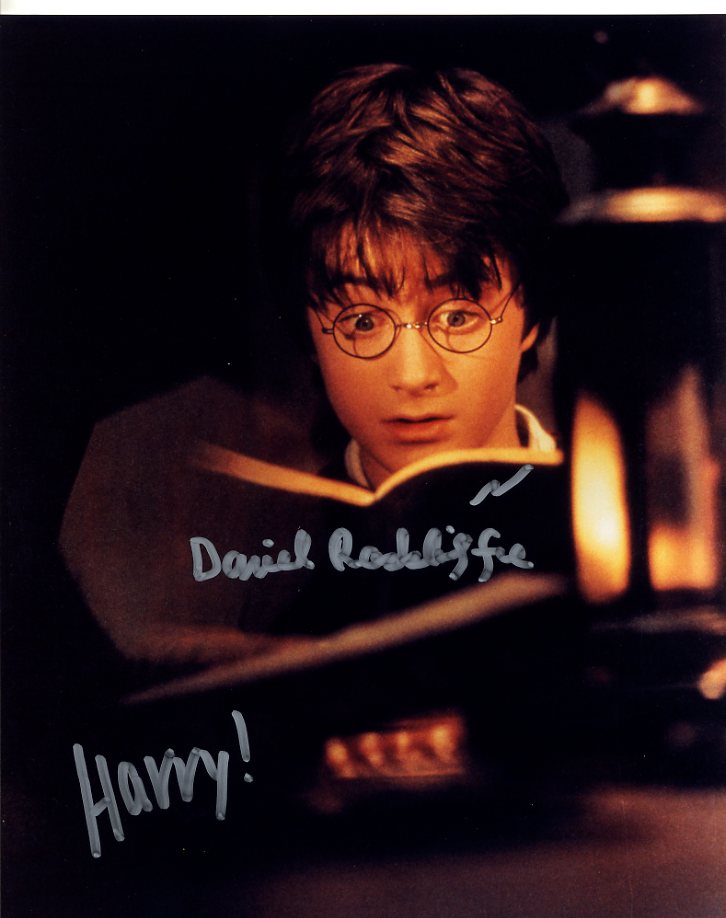 Harry Potter and the Sorcerer's Stone (2001) - HISTORYSIGS